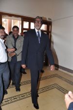 Amitabh Bachchan at Mumbai University event in Mumbai on 11th Jan 2013 (10).JPG